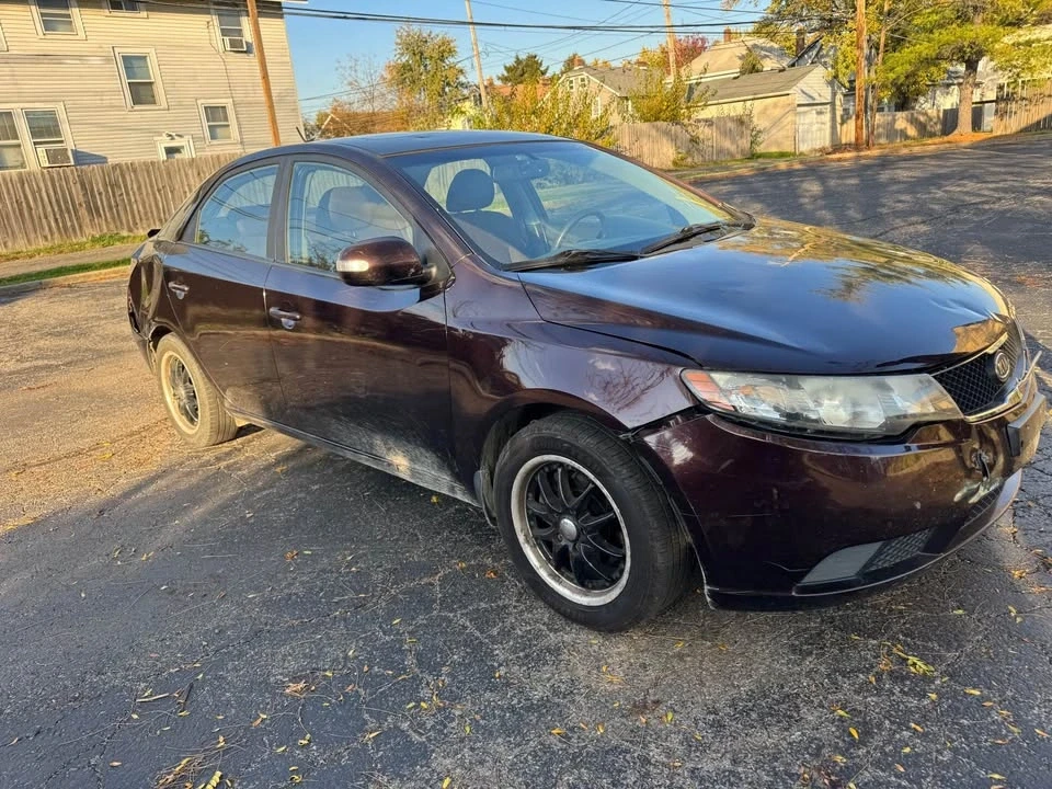 2010 Kia Forte - Image 2 of 5