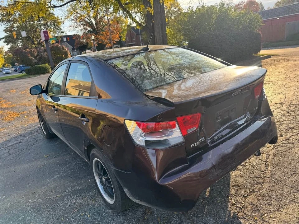 2010 Kia Forte - Image 3 of 5