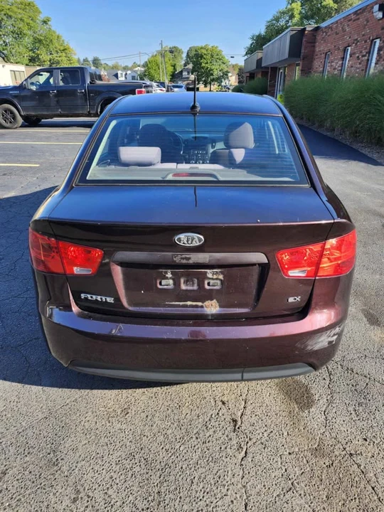 2010 Kia Forte - Image 9 of 19