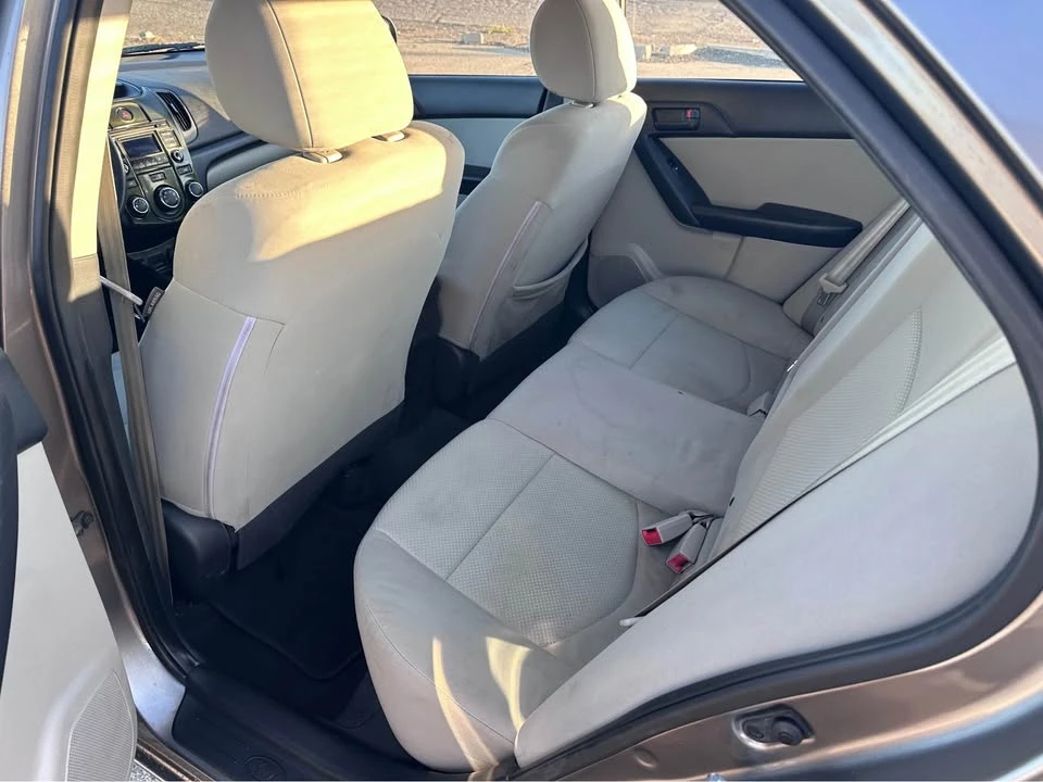 2010 Kia Forte - Image 7 of 10
