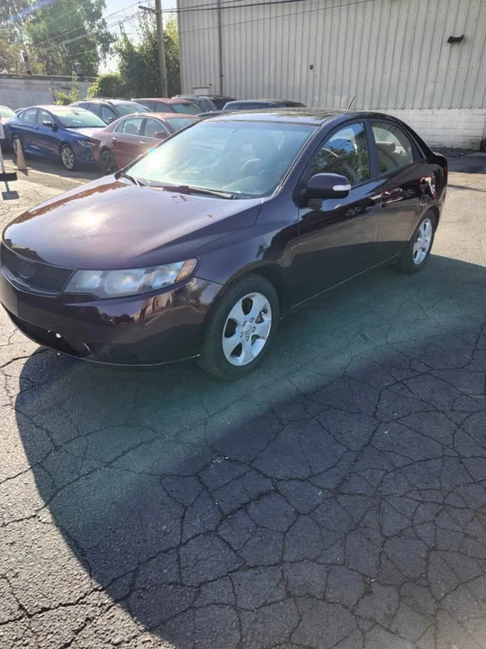 2010 Kia Forte - Image 4 of 19