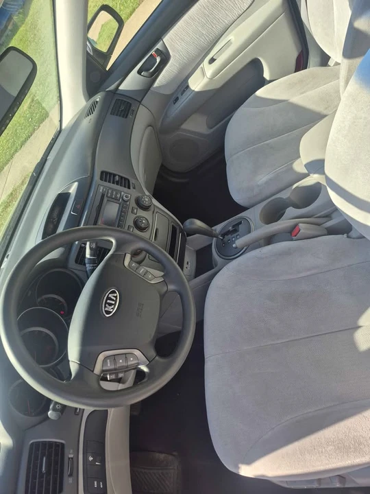 2010 Kia Forte - Image 4 of 5
