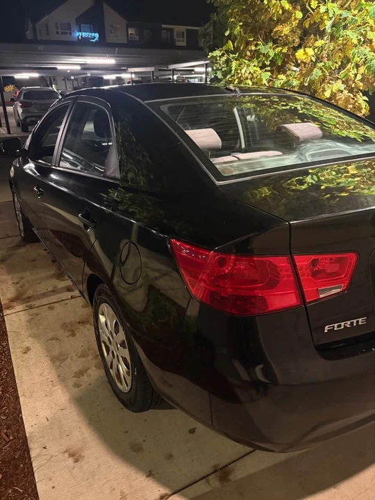 2010 Kia Forte - Image 3 of 9