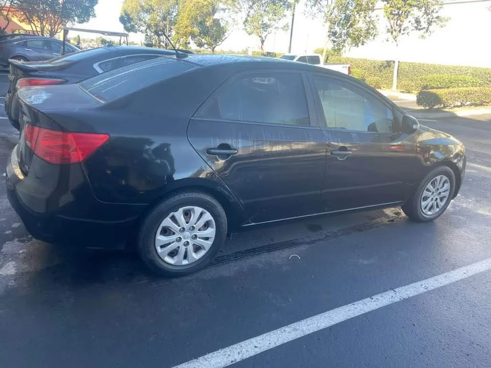 2010 Kia Forte - Image 3 of 8
