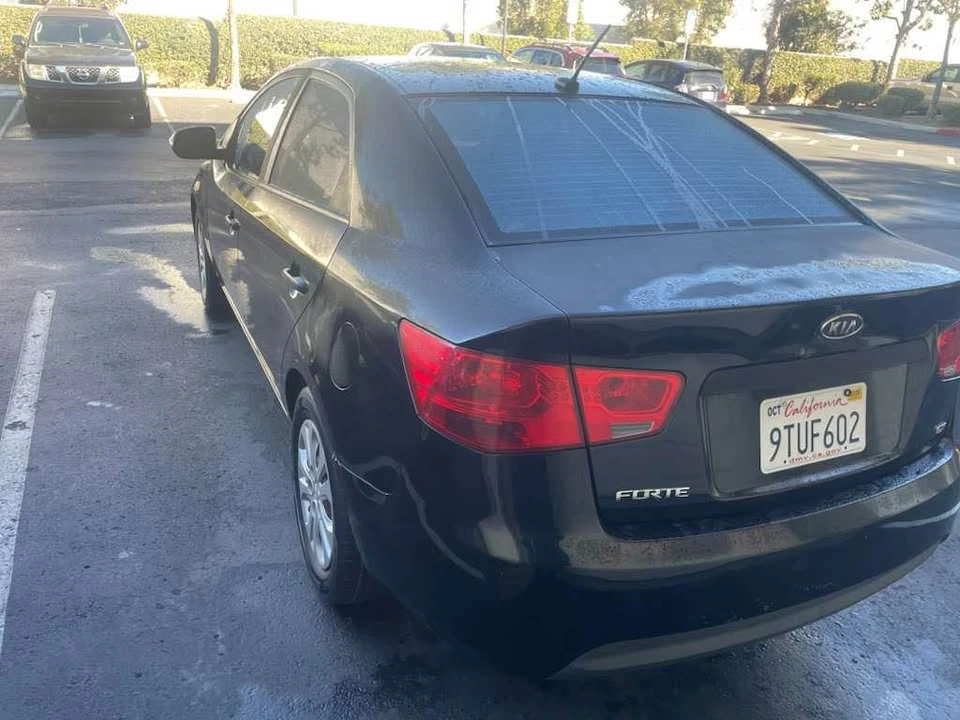 2010 Kia Forte - Image 5 of 8