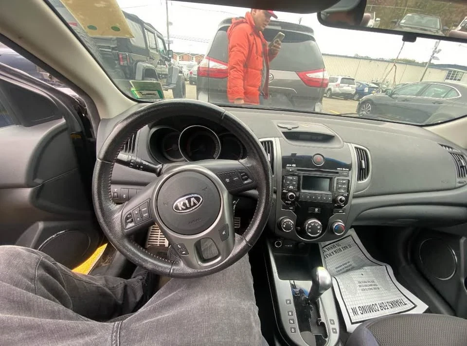 2010 Kia Forte - Image 2 of 6
