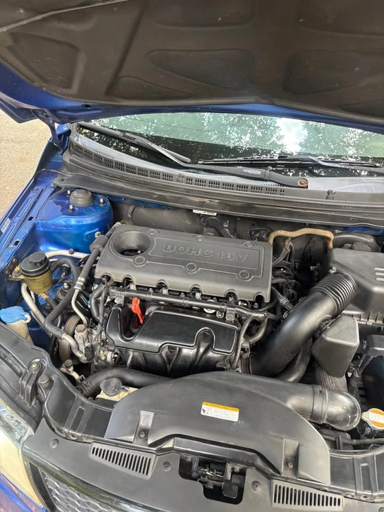 2010 Kia Forte - Image 8 of 10