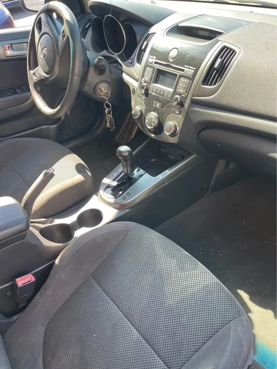 2010 Kia Forte - Image 7 of 10
