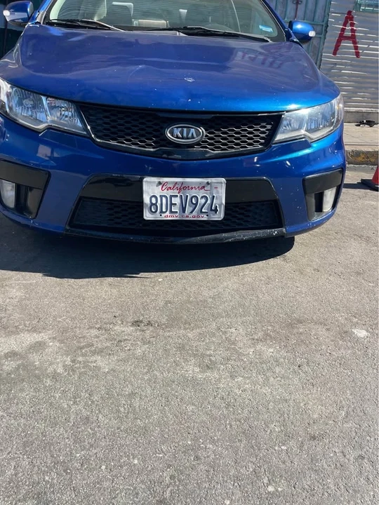 2010 Kia Forte - Image 3 of 10