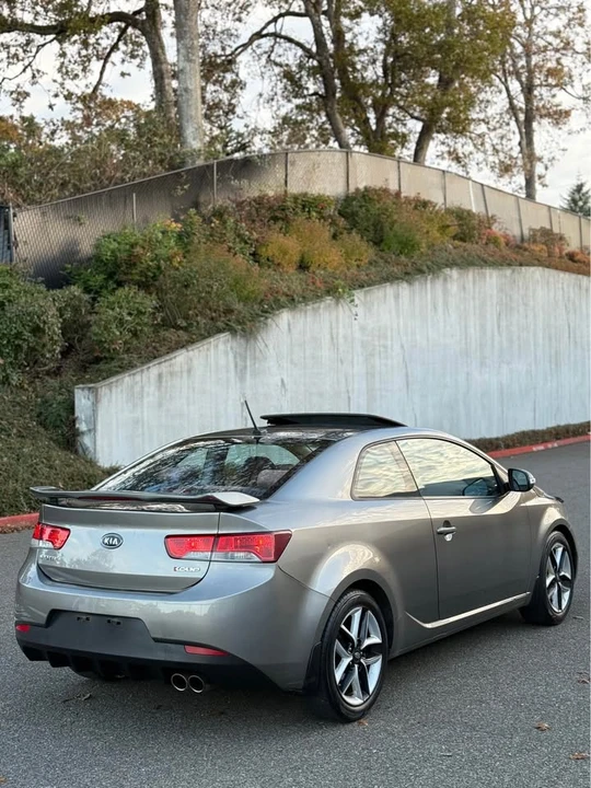 2010 Kia Forte - Image 4 of 11