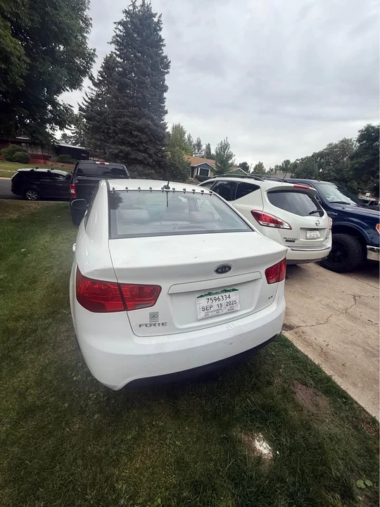 2010 Kia Forte - Image 2 of 9