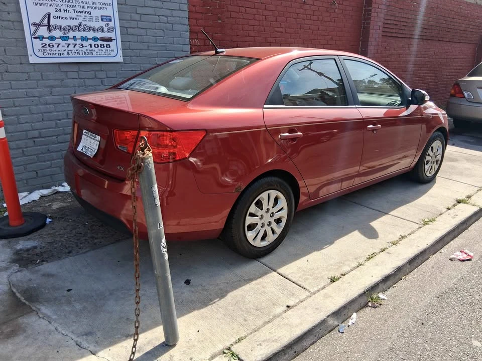 2010 Kia Forte - Image 5 of 8
