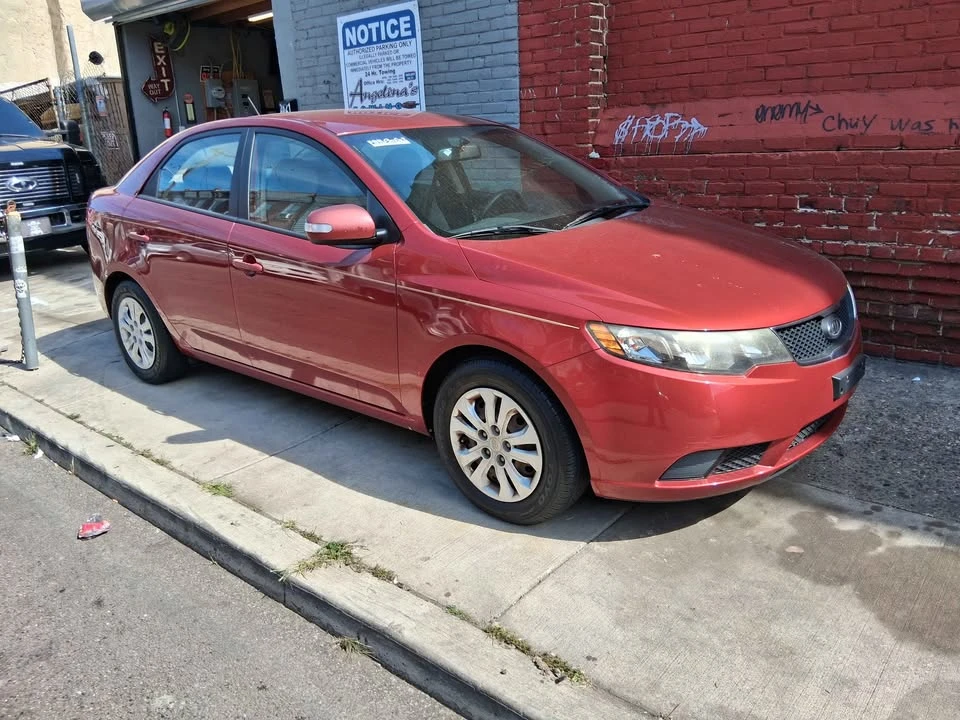 2010 Kia Forte - Image 7 of 8