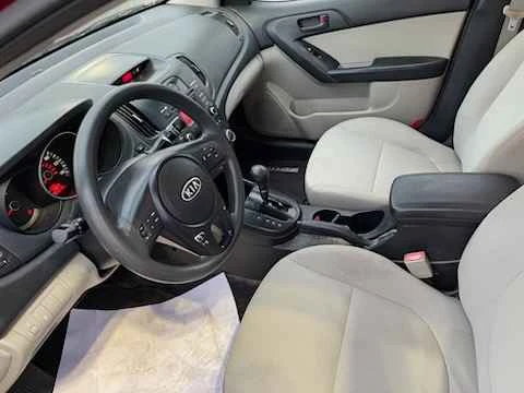 2010 Kia Forte - Image 3 of 8