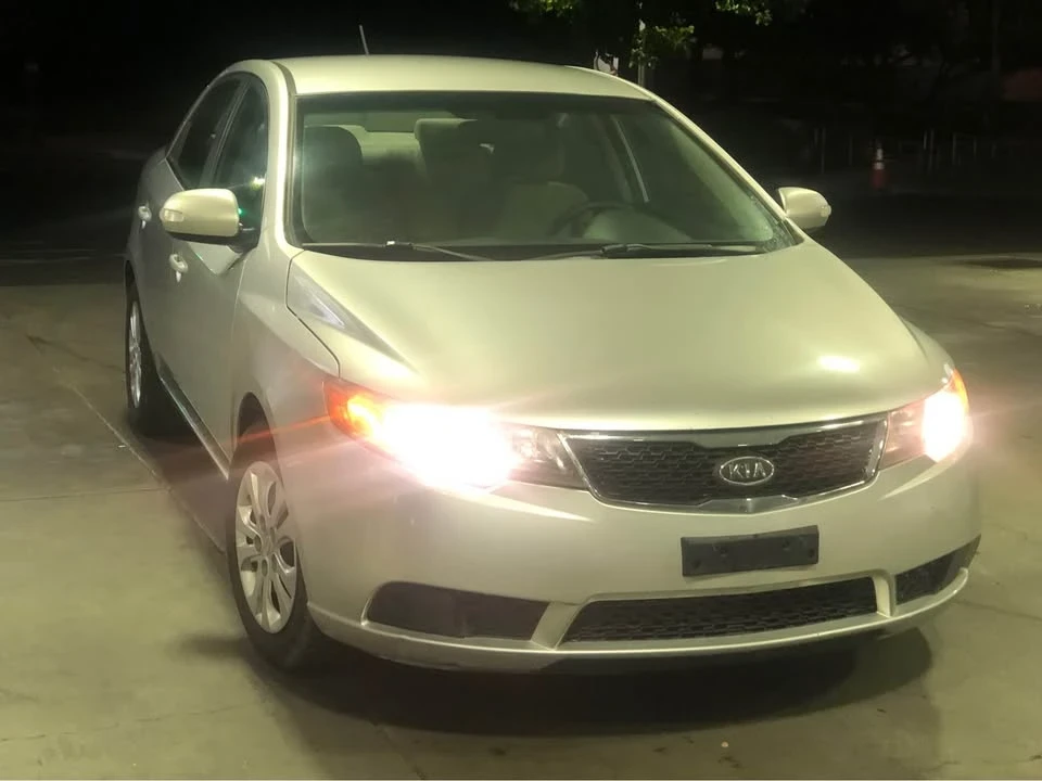 2010 Kia Forte - Image 3 of 13