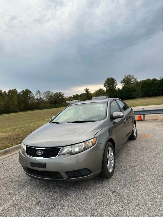 2010 Kia Forte - Image 2 of 14