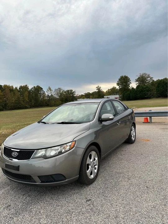 2010 Kia Forte - Image 3 of 14