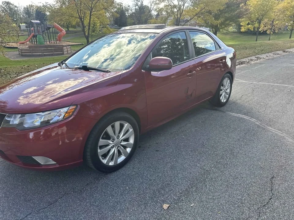 2010 Kia Forte - Image 2 of 11