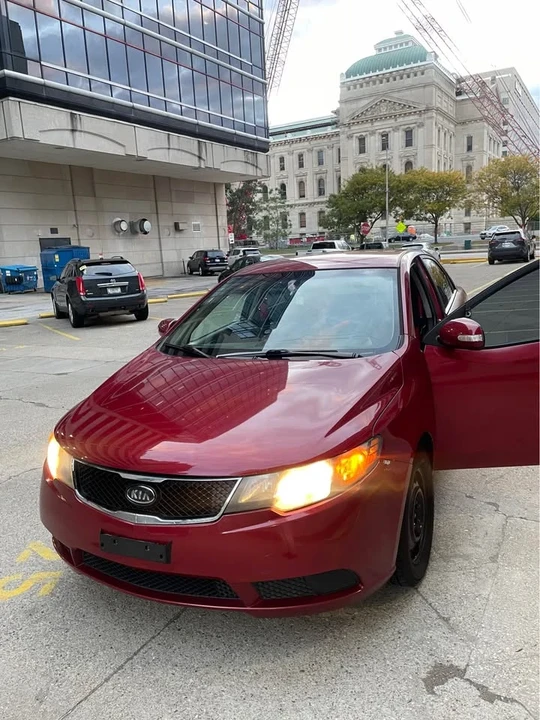 2010 Kia Forte - Image 2 of 3