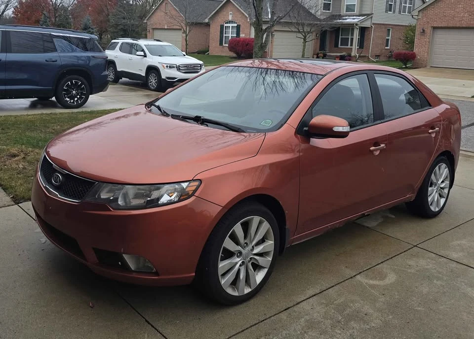 2010 Kia Forte - Image 2 of 8