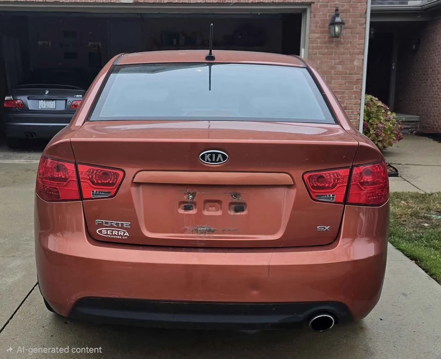 2010 Kia Forte - Image 4 of 8