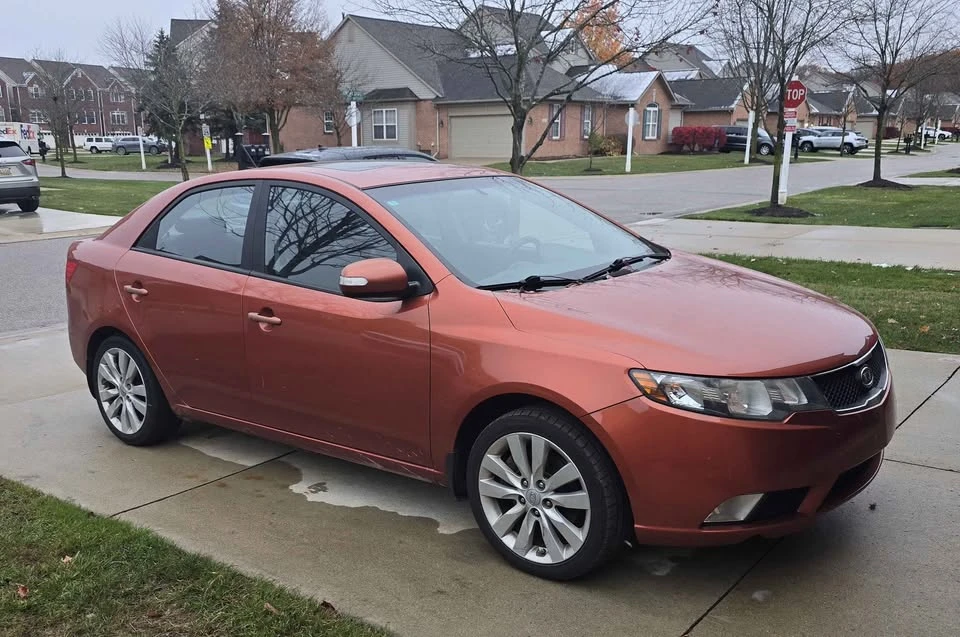 2010 Kia Forte - Image 3 of 8