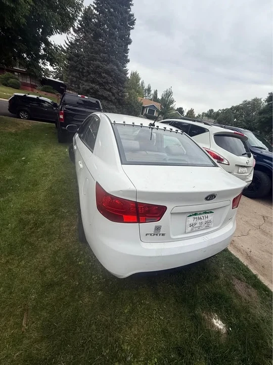 2010 Kia Forte - Image 2 of 8