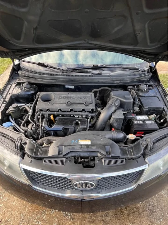 2010 Kia Forte - Image 6 of 11