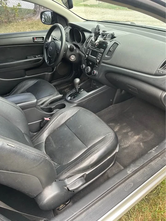 2010 Kia Forte - Image 7 of 8