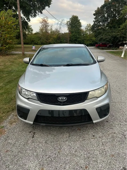2010 Kia Forte - Image 2 of 8