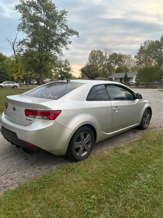 2010 Kia Forte - Image 4 of 8