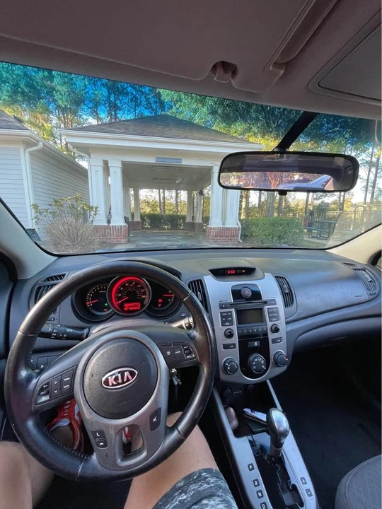 2010 Kia Forte - Image 3 of 9