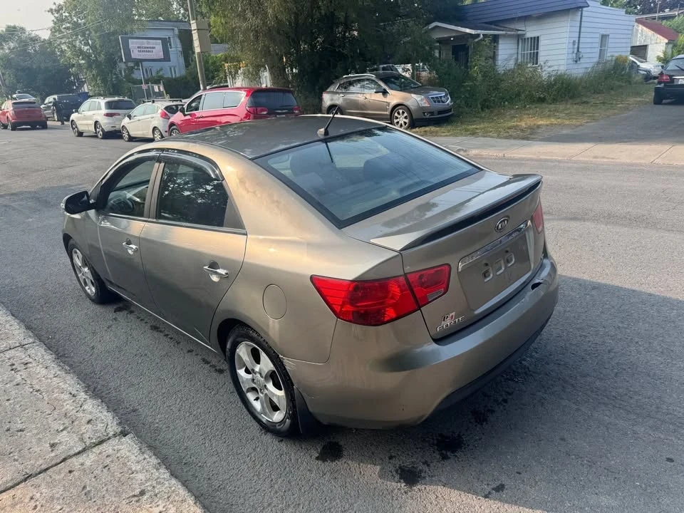 2010 Kia Forte - Image 6 of 11