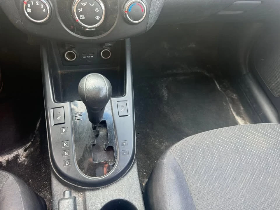 2010 Kia Forte - Image 9 of 11