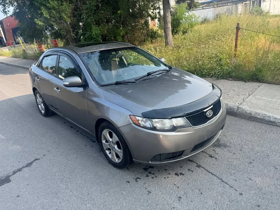 2010 Kia Forte - Image 3 of 11