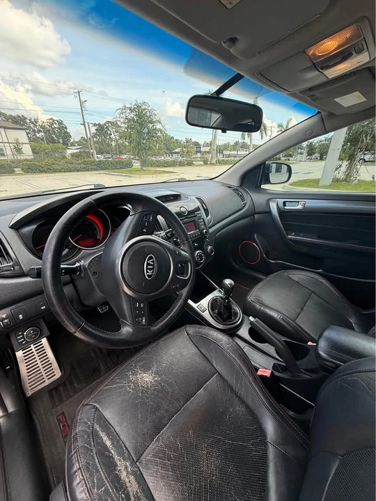 2010 Kia Forte - Image 8 of 11