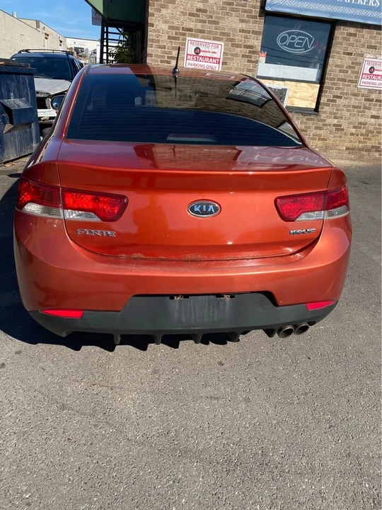 2010 Kia Forte - Image 2 of 5