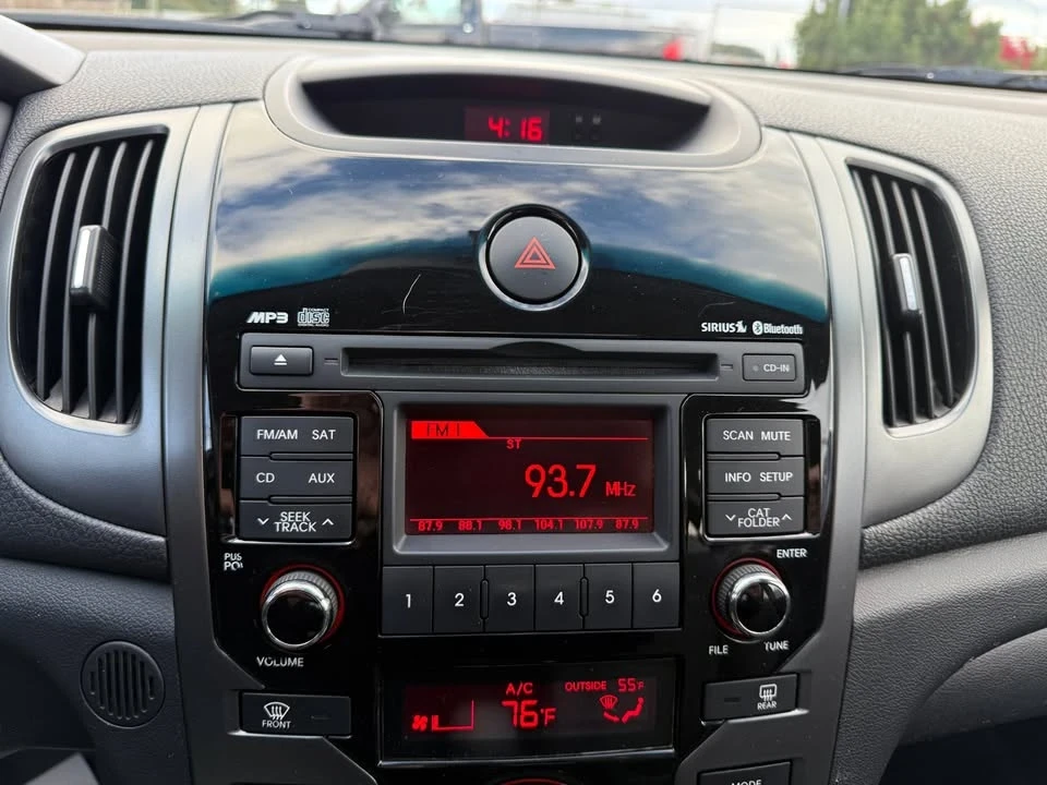 2010 Kia Forte - Image 10 of 18