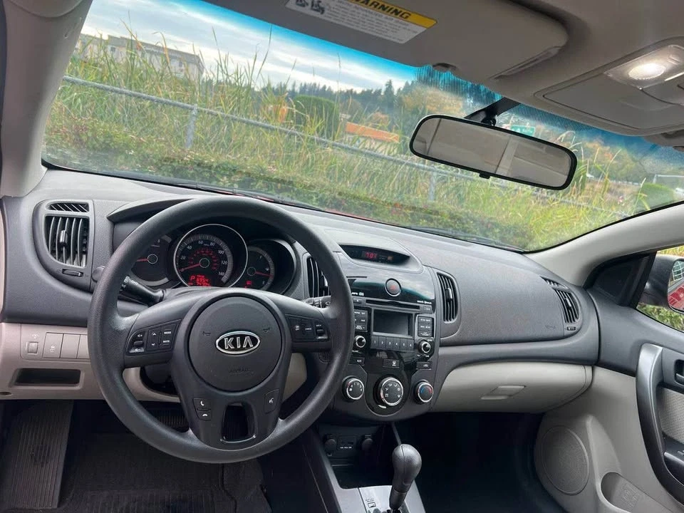2010 Kia Forte - Image 7 of 12