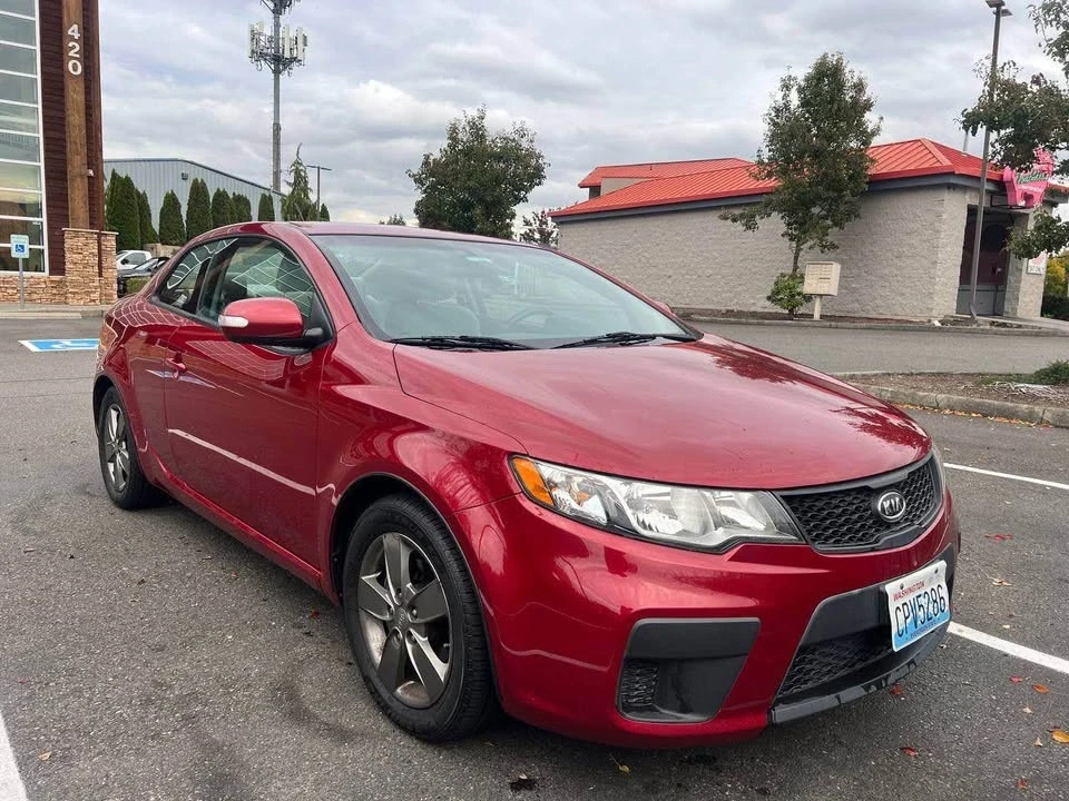 2010 Kia Forte - Image 2 of 12