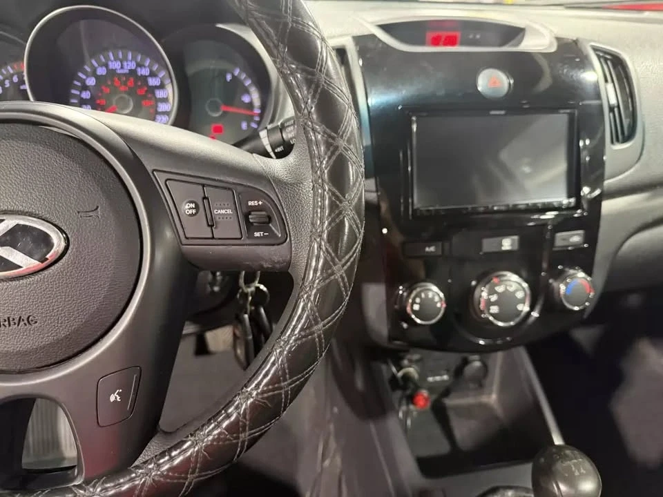 2010 Kia Forte - Image 17 of 18