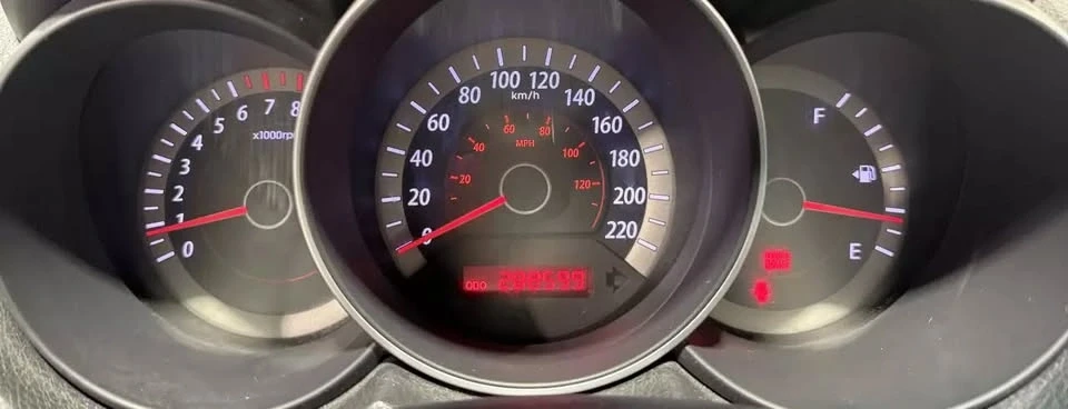 2010 Kia Forte - Image 10 of 18