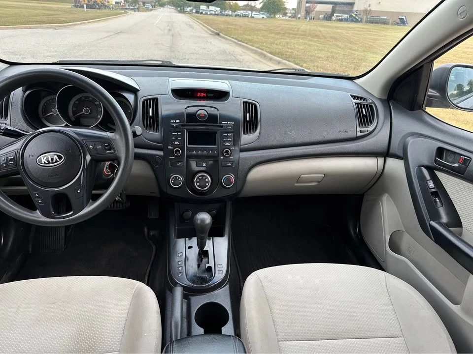 2010 Kia Forte - Image 14 of 16