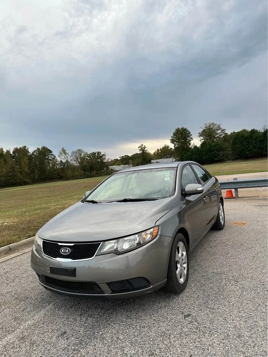 2010 Kia Forte - Image 2 of 16