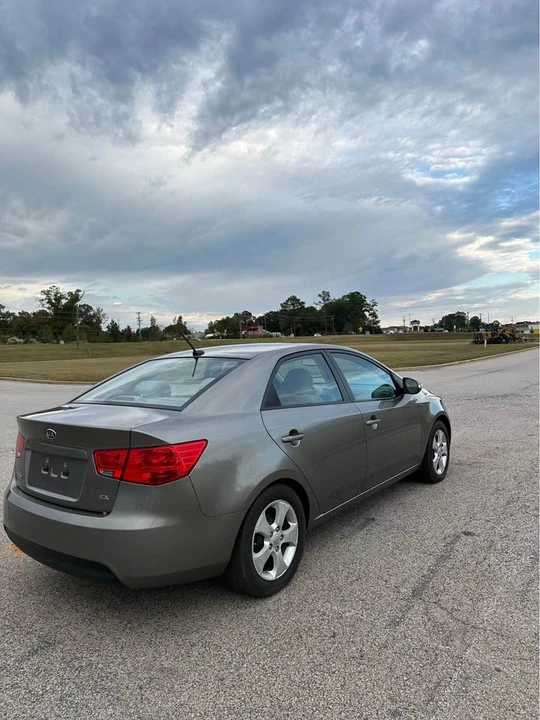 2010 Kia Forte - Image 12 of 16