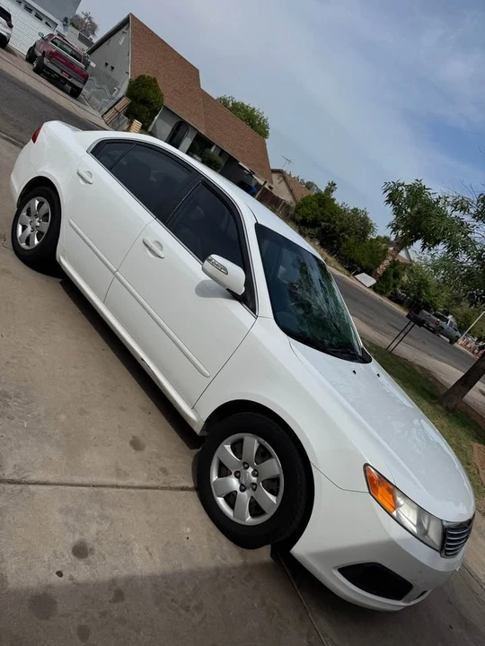2010 Kia Optima/K5 - Image 2 of 9