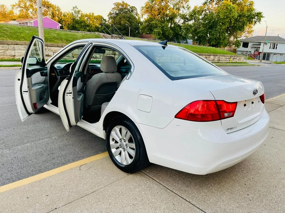2010 Kia Optima/K5 - Image 4 of 19