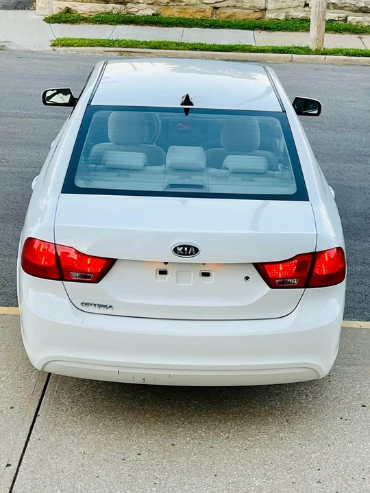 2010 Kia Optima/K5 - Image 16 of 19