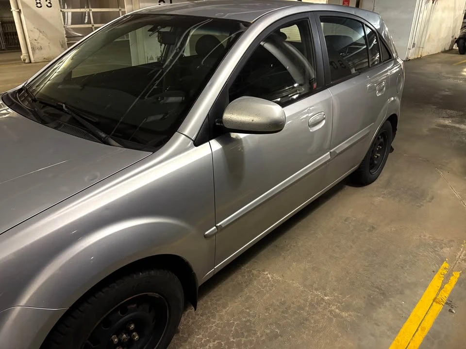 2010 Kia Rio - Image 3 of 4