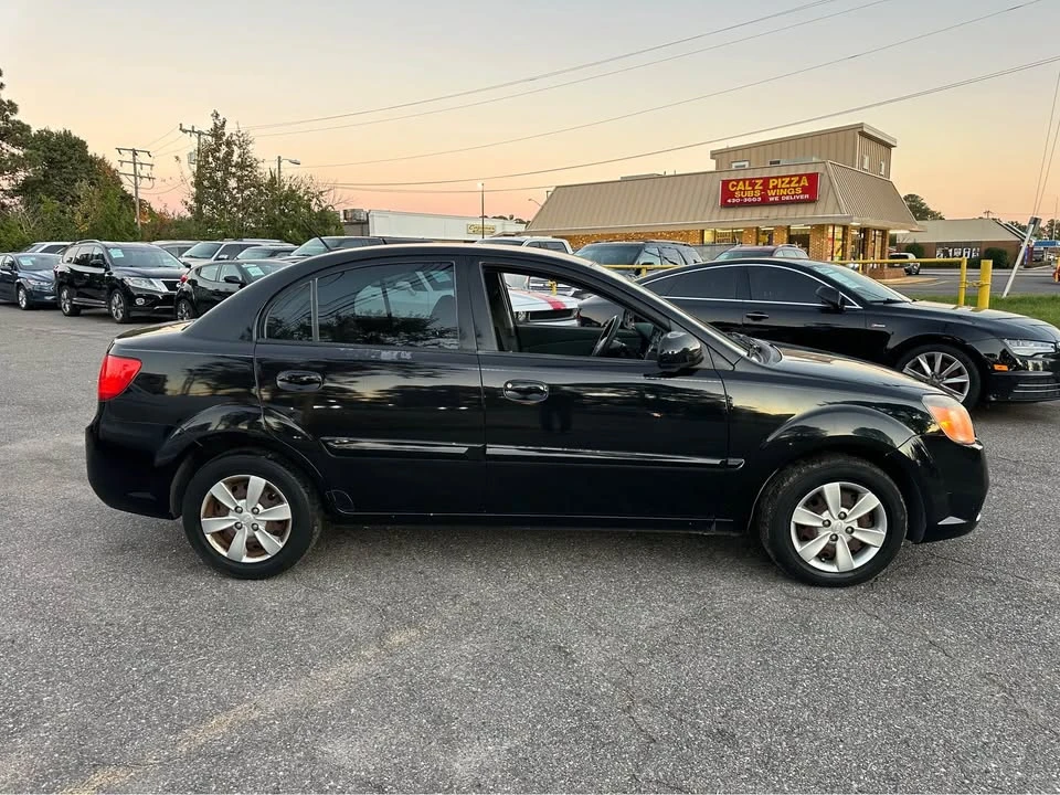 2010 Kia Rio - Image 3 of 19